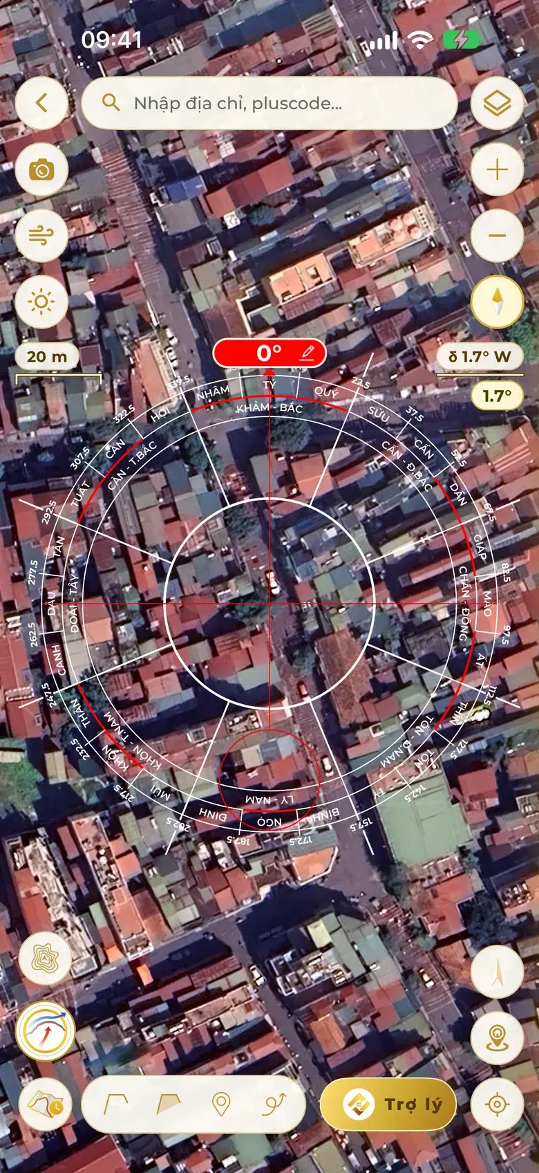 Real Measure screen at the start: the 24-mountain compass on satellite imagery, facing needle at 0° from true north; the small 1.7° is that direction read from magnetic north.